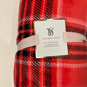 2024 Victoria's Secret Cozy Plush Tartan Plaid Blanket, Brand New With Tag $70.